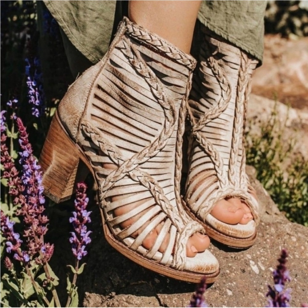 Freebird by Steven Bela Block Heel Sandals - Picture 1 of 14